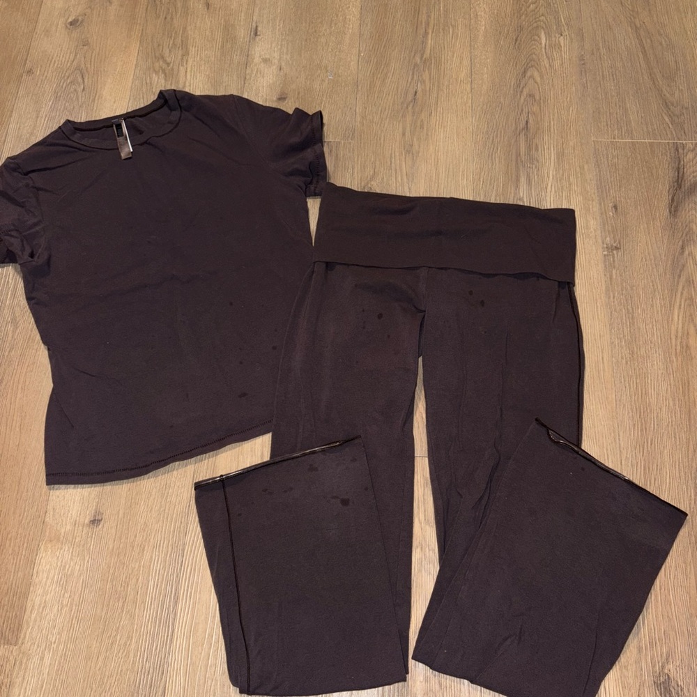 SKIMS iron top and bottoms